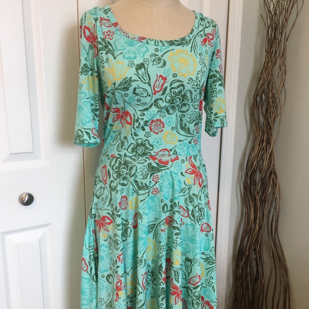 LulaRoe Nicole L